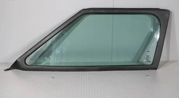 Mercedes-Benz Sprinter W907 W910 Front door vent window glass four-door A9106710300