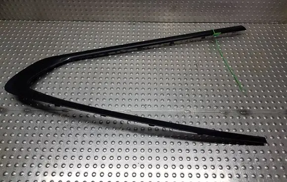 BMW 6 F12 F13 Rear door windshield rail S26371459 7255591