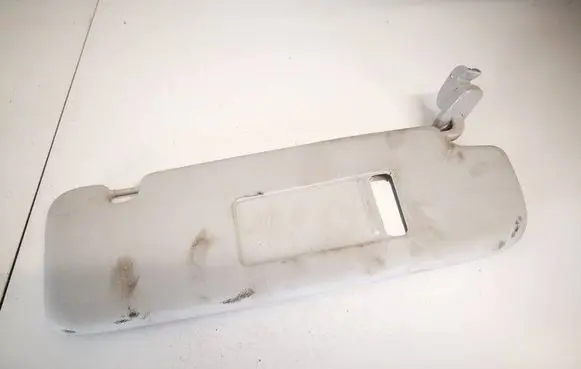 Sun visor
