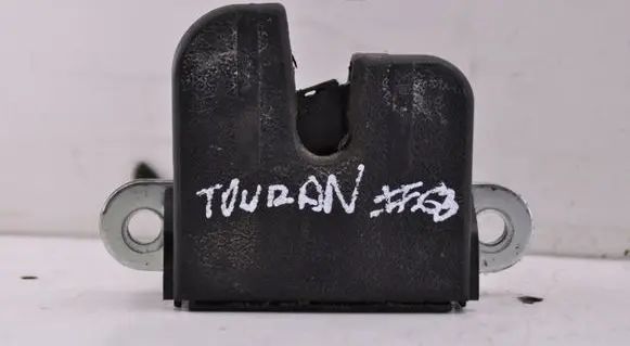 Volkswagen Touran I Tailgate/trunk/boot lock/catch/latch 1T0827505H