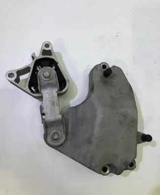 Mercedes-Benz B W246 W242 Engine mounting bracket A2462400809