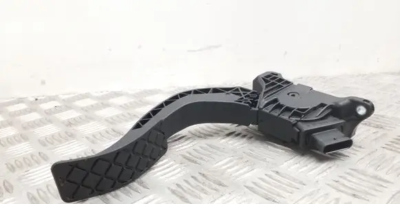 Audi A4 S4 B9 Accelerator throttle pedal 8W1723523