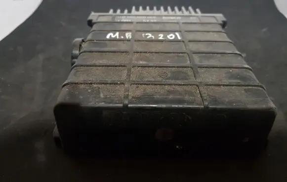 Mercedes-Benz E W124 Engine control unit/module 0280800206