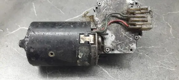 Peugeot 405 Wiper motor 9601335580