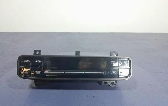 Toyota Auris E180 Climate control unit 55900-02C60