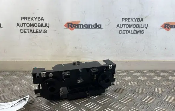 Iveco Daily 35 - 40.10 Climate control unit 112542000