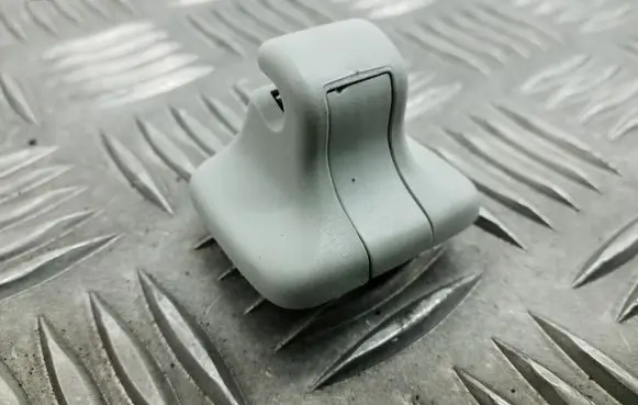 Sun visor clip/hook/bracket