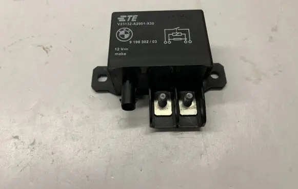 BMW 3 G20 G21 Ignition relay 9198302