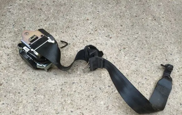 Volvo XC90 Rear seatbelt 0028R00000 629862000E L001633