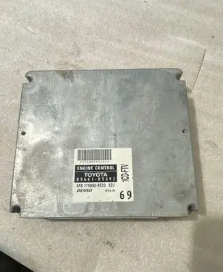 Toyota Corolla E120 E130 Engine control unit/module 175800 MB1758009320 8966105692