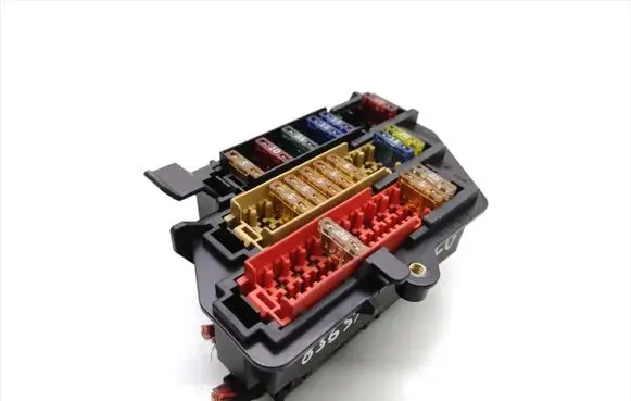 Audi A6 S6 C6 4F Fuse module 4F2971845A