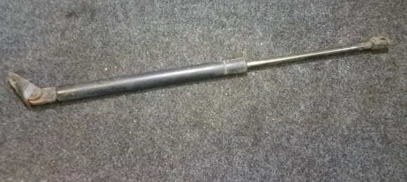 Mazda 626 Tailgate/trunk strut/damper gd8v63620b