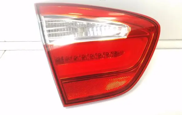 KIA Rio Tailgate rear/tail lights 924031W2