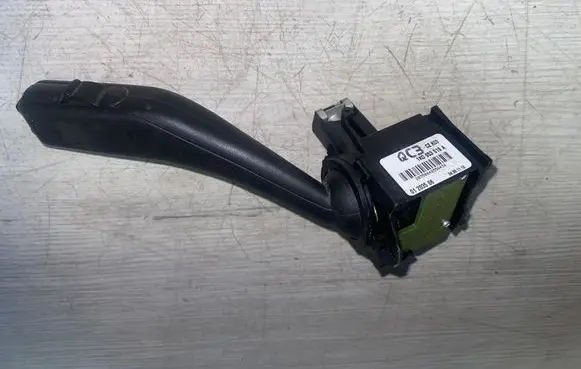 Volkswagen Touran I Wiper control stalk 1K0953519A 20350642556436 01203506