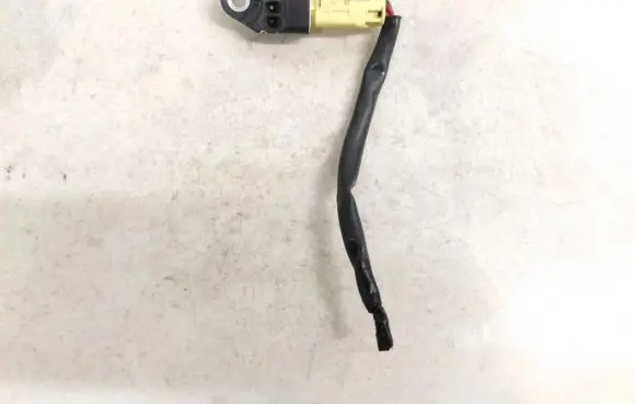 Subaru Outback Airbag deployment crash/impact sensor 98235aj000 160a0p8wt