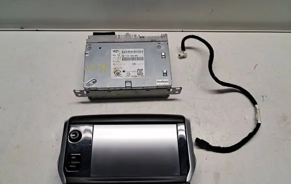 Peugeot 208 Screen/display/small screen 9812862880 9811066480