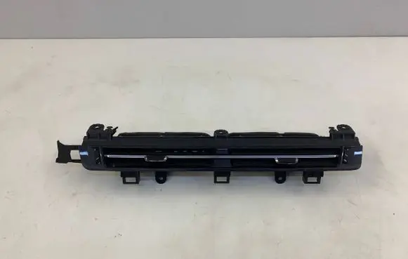 BMW X1 U11 Dash center air vent grill 9483383