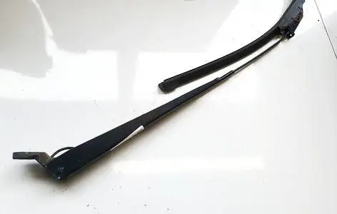 Nissan Terrano Front wiper blade arm 388LD