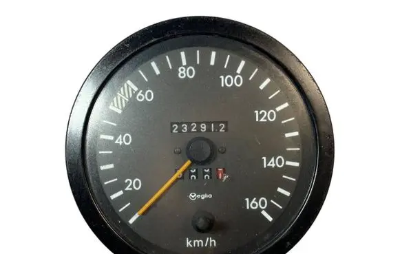 Mercedes-Benz 100 W631 Speedometer (instrument cluster) 19702107
