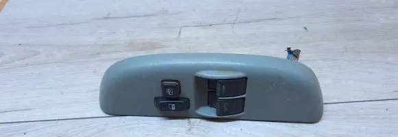 Toyota Yaris Electric window control switch 8482052090