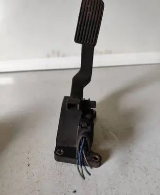 Mercedes-Benz Sprinter W901 W902 W903 W904 Accelerator throttle pedal 0281002335 A9013000404