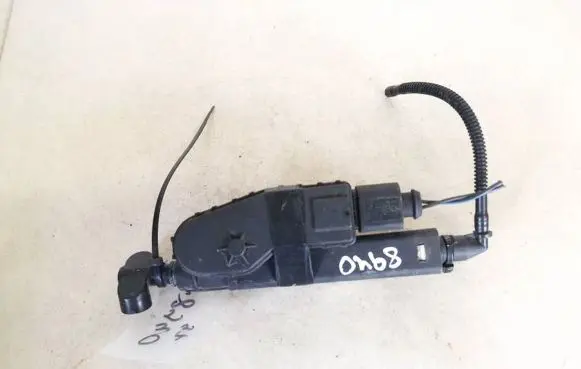 Volkswagen Phaeton Headlight washer spray nozzle 3d0955978