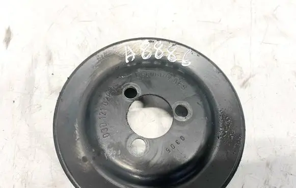 Volkswagen Golf Plus Water pump pulley 03D121028B