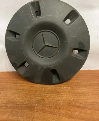Mercedes-Benz Sprinter W906 R20 wheel hub/cap/trim A9064010025 D520