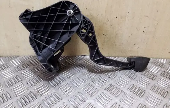 Clutch pedal