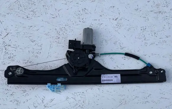 BMW 2 F46 Front door window regulator with motor 513325799462579946