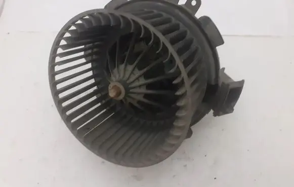 Renault Mascott Heater fan/blower BEHRB0380 8989H