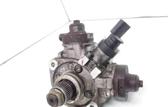 Audi A6 S6 C7 4G Fuel injection high pressure pump 0445010642 059130755BG 0928400799