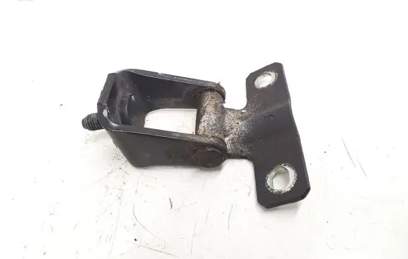 Mitsubishi Outlander Tailgate/trunk/boot hinge