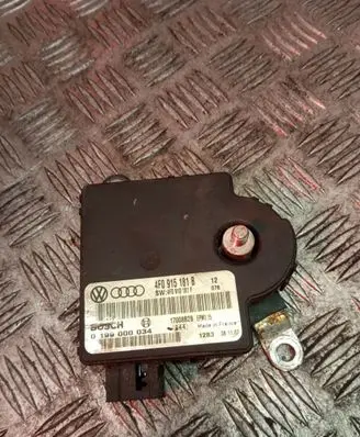 Audi A6 S6 C6 4F Power management control unit 4F0915181B 0199000034