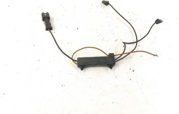 Mercedes-Benz E C207 W207 Radio antenna 2048708490 A2048708490