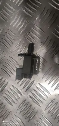 Volvo V50 Turbo solenoid valve 8699233