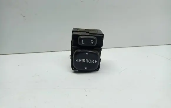 Toyota Corolla Verso AR10 Wing mirror switch 183574