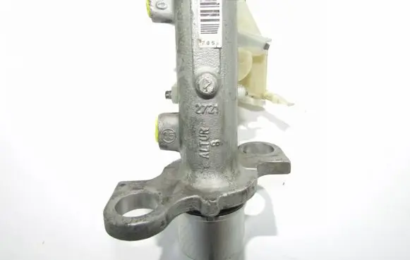 Opel Signum Master brake cylinder 320670693