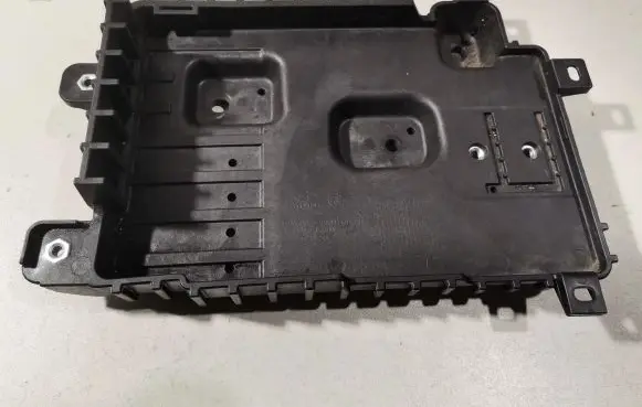 Battery tray