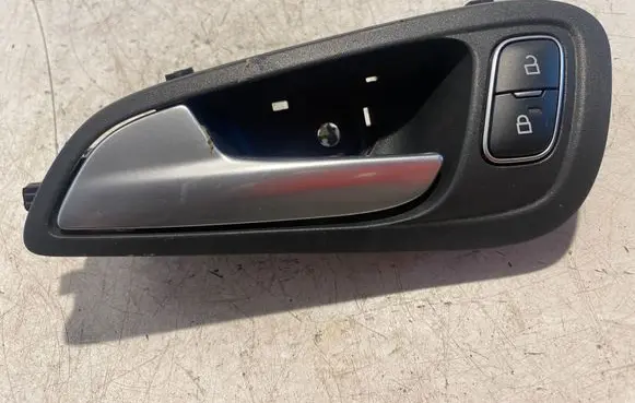 Ford Focus Front door interior handle