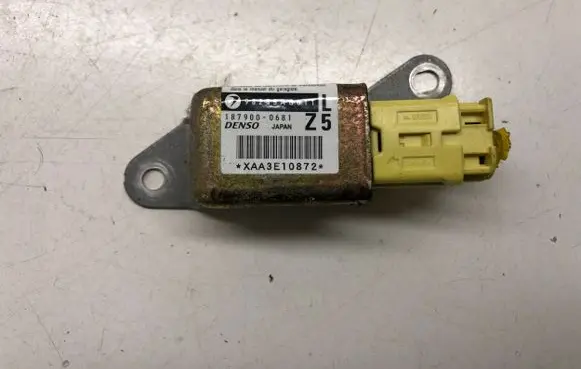 Subaru Legacy Airbag deployment crash/impact sensor 1879000681 98235AG011