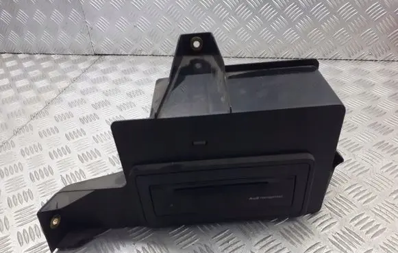 Audi A4 S4 B6 8E 8H CD/DVD changer 