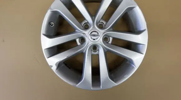 Nissan Juke I F15 R17 alloy rim D03001KA2A