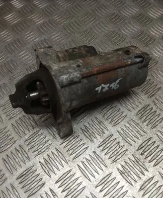 Volvo V50 Starter motor 30667739