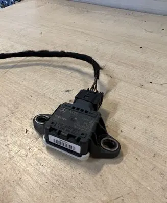 Mercedes-Benz E W212 ESP acceleration yaw rate sensor A0009059101