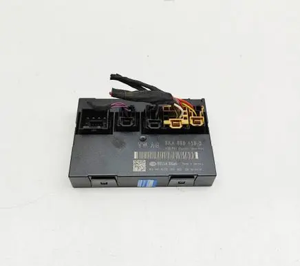 Volkswagen PASSAT B7 Central body control module 3AA959433B