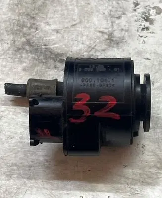 BMW 3 E90 E91 Fuel filter heater 8509766 3001041 PA66GF30