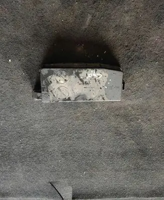 Chevrolet Captiva Fuse box cover 
