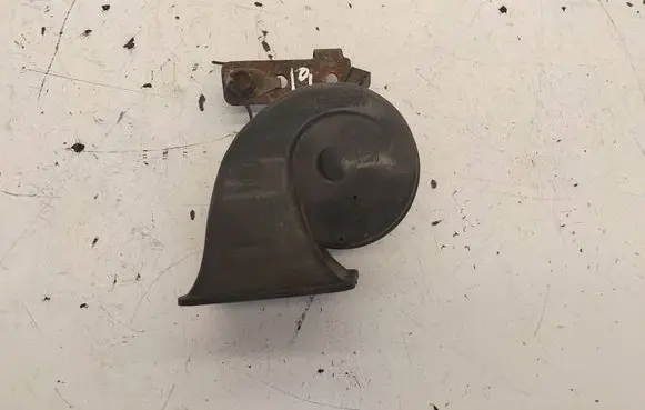 Mazda 6 Horn signal A046061 KUH70A