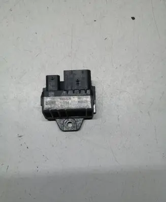 BMW 5 F10 F11 Glow plug pre-heat relay 8514120 0281003115